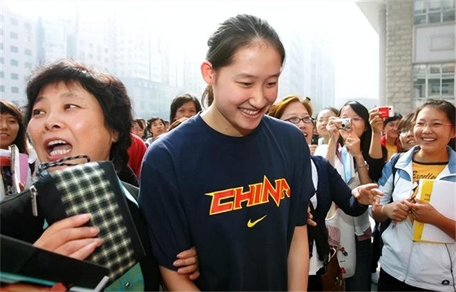 游泳冠军子歌_游泳冠军跳舞_游泳冠军游泳视频
